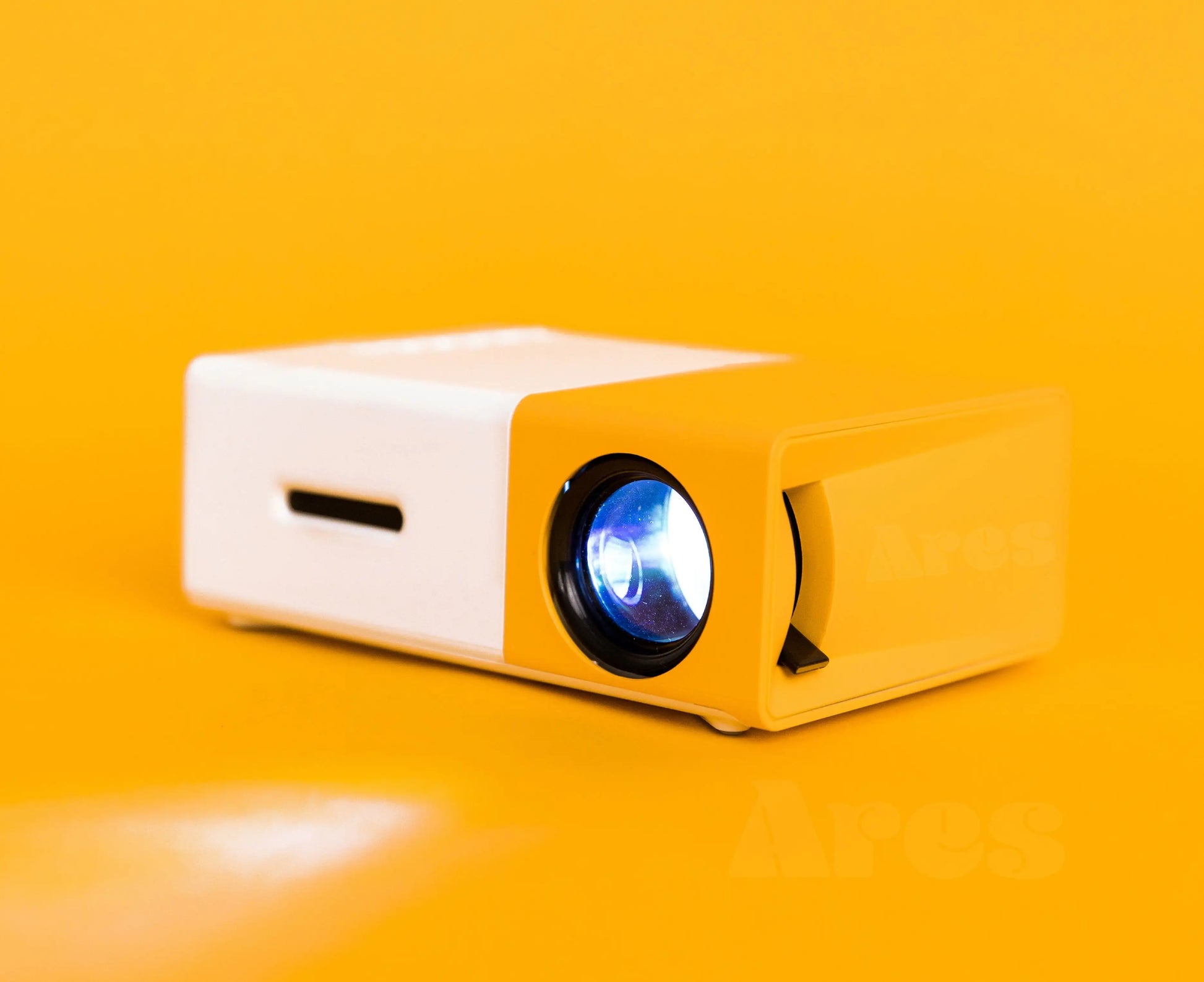 Ultra HD Mini Projector - ShopandTop